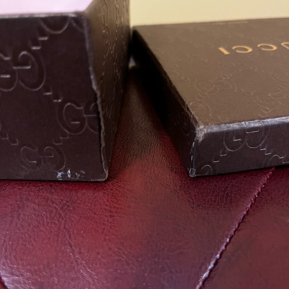 Gucci Embossed Brown Box with Gold Logo - Picture 7 of 14